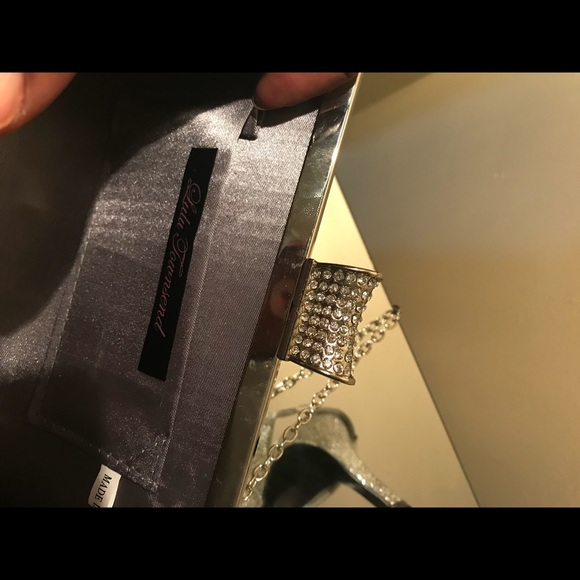 Bundle shoe and clutch - Picture 4 of 5